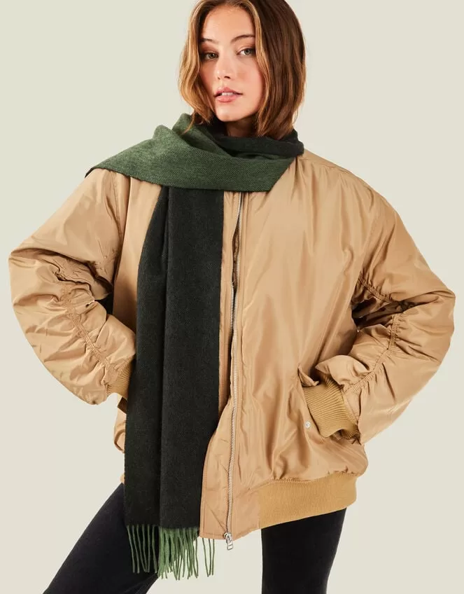 Accessories Luxury Scarf In Wool Blend Green - Image 3