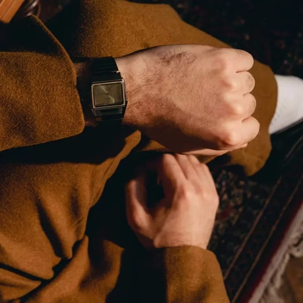 Casio Vintage AQ-800ECGG-3AEF Vintage Edgy Watch - Image 3